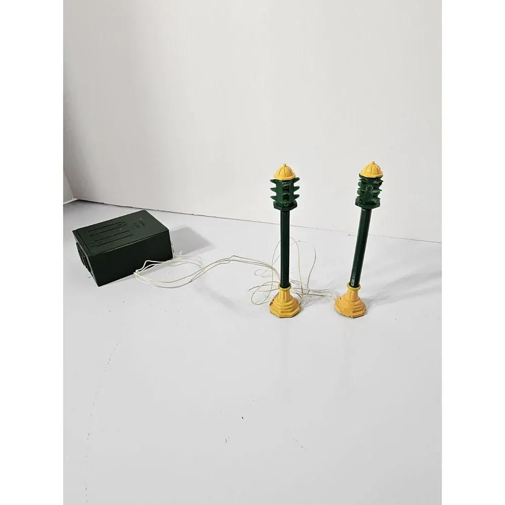 Department 56 The Original Snow Village Traffic Light Set #5500-0 Christmas‎